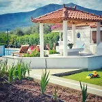 Elia Garden Oasis With Pool Astros *