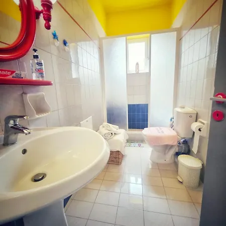 Elia Garden Oasis With Pool Astros Daire *