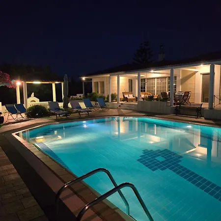 Daire Elia Garden Oasis With Pool Astros *