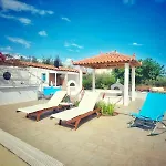 Elia Garden Oasis With Pool Astros