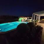 Elia Garden Oasis With Pool Astros Parálion Ástros