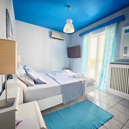 Апартаменты Elia Garden Oasis With Pool Astros *