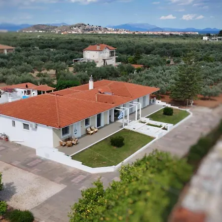 Elia Garden Oasis With Pool Astros דירה *