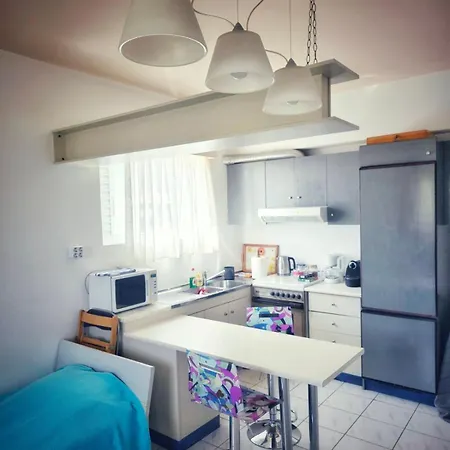 Апартаменты Elia Garden Oasis With Pool Astros *