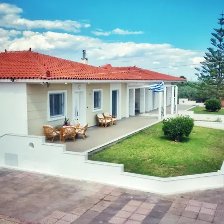 Elia Garden Oasis With Pool Astros Lägenhet Parálion Ástros