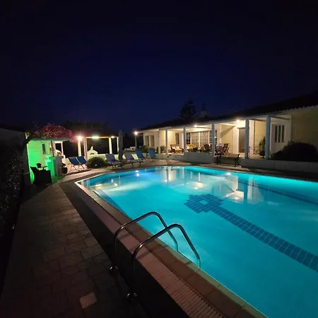 Elia Garden Oasis With Pool Astros Appartement *