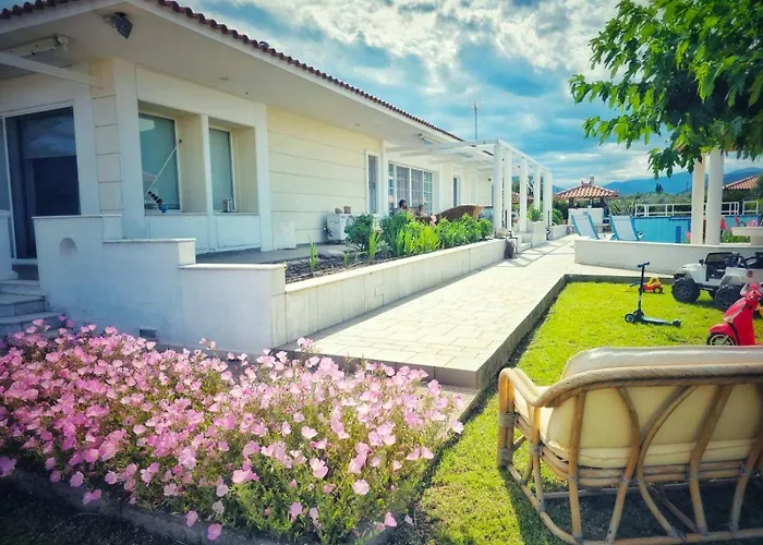 Elia Garden Oasis With Pool Astros Parálion Ástros