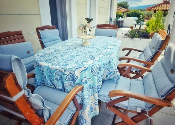 Elia Garden Oasis With Pool Astros