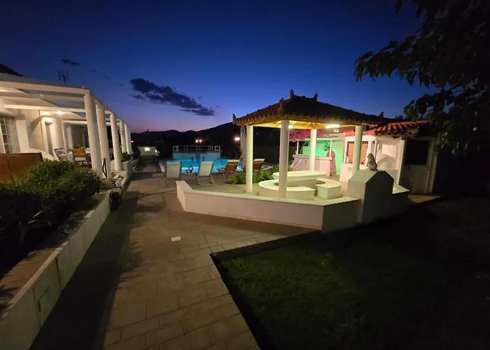 Elia Garden Oasis With Pool Astros * Parálion Ástros